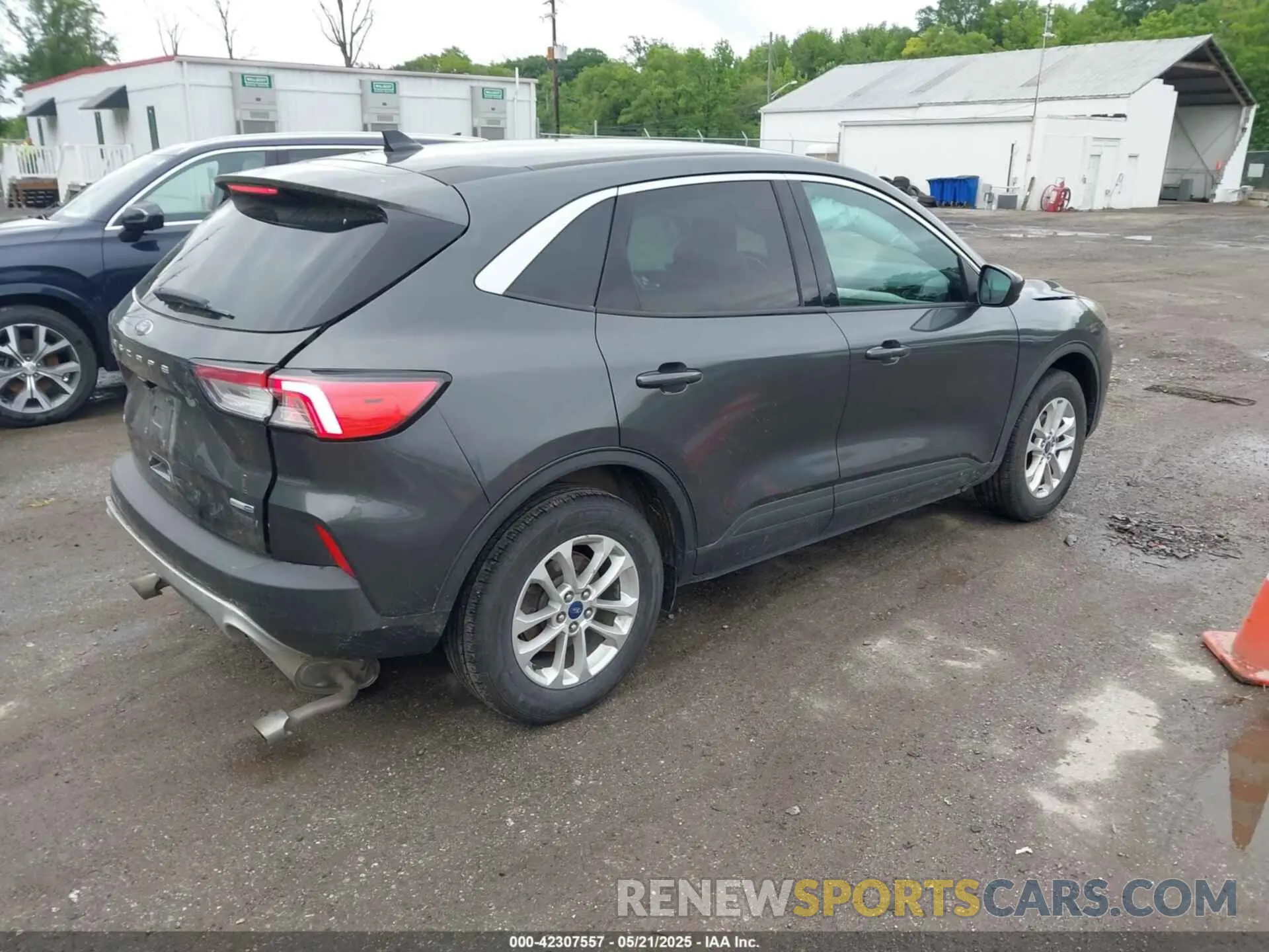 4 Фотография поврежденного автомобиля 1FMCU9G64LUA25167 FORD ESCAPE 2020