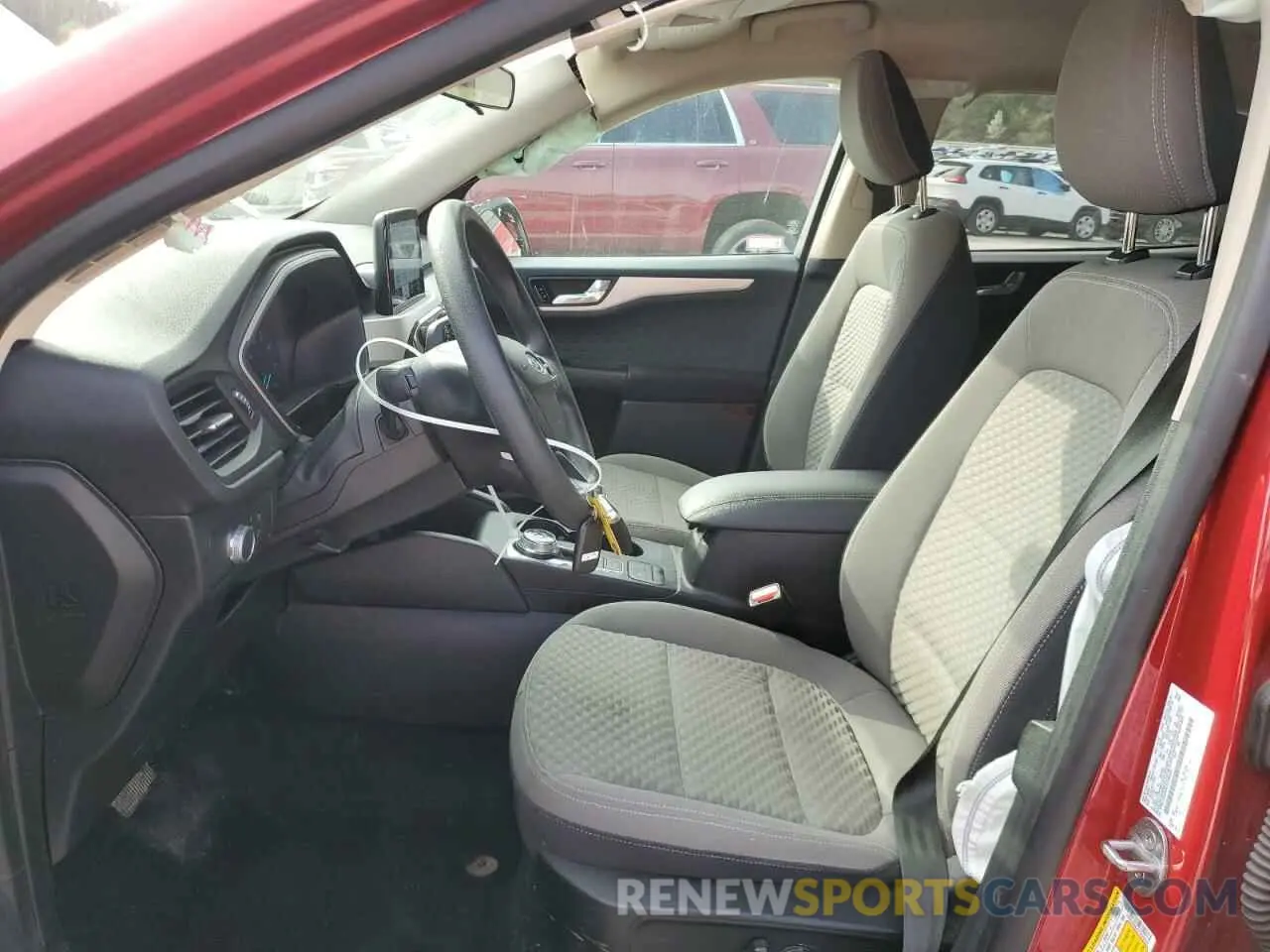 7 Фотография поврежденного автомобиля 1FMCU9G64LUA28070 FORD ESCAPE 2020