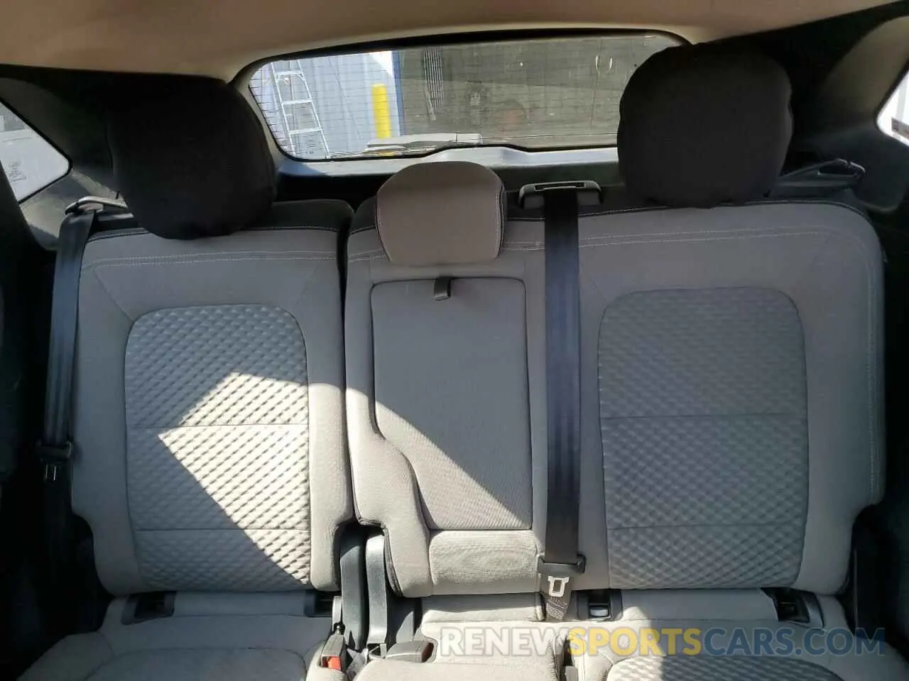 10 Фотография поврежденного автомобиля 1FMCU9G64LUA71632 FORD ESCAPE 2020