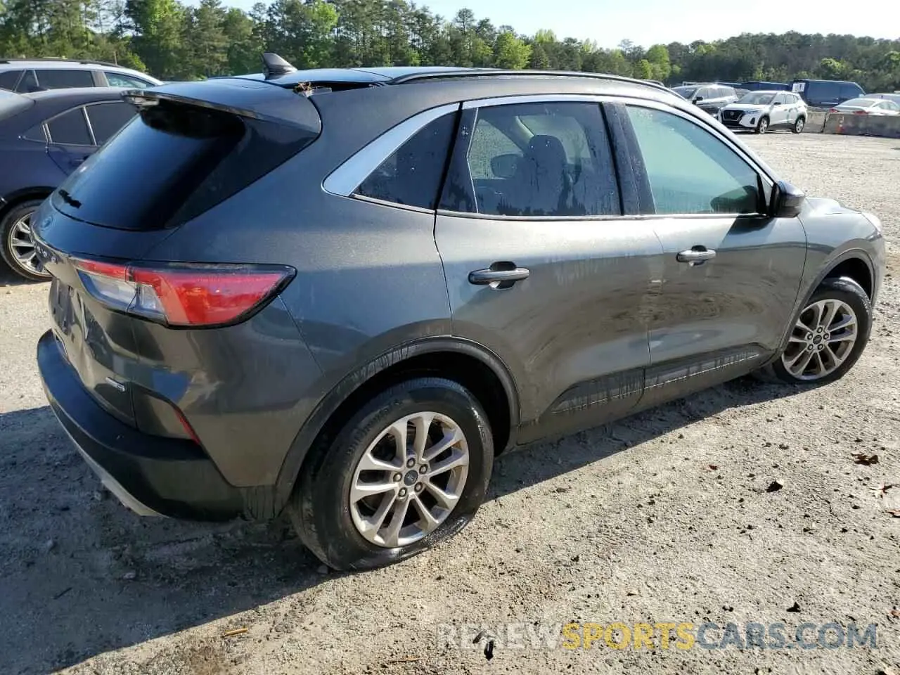 3 Фотография поврежденного автомобиля 1FMCU9G64LUB22983 FORD ESCAPE 2020