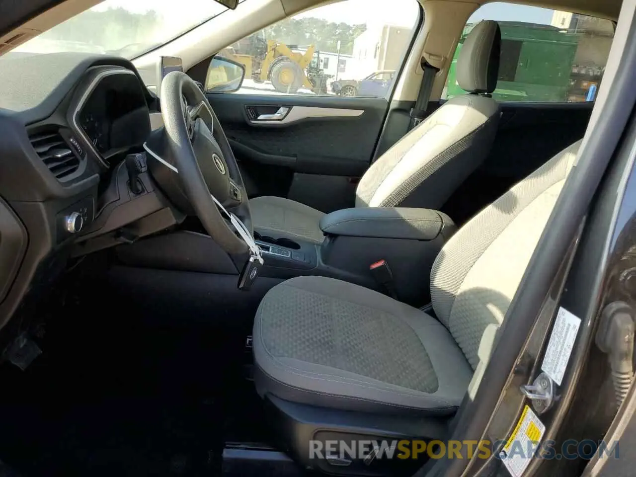 7 Фотография поврежденного автомобиля 1FMCU9G64LUB22983 FORD ESCAPE 2020