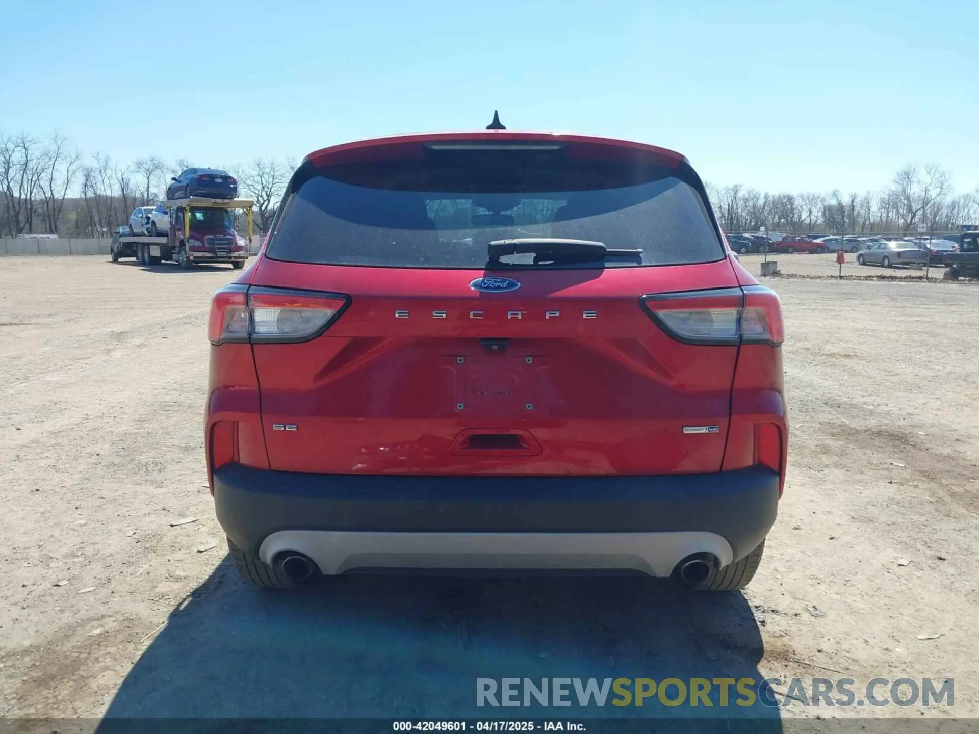 17 Photograph of a damaged car 1FMCU9G64LUB29416 FORD ESCAPE 2020