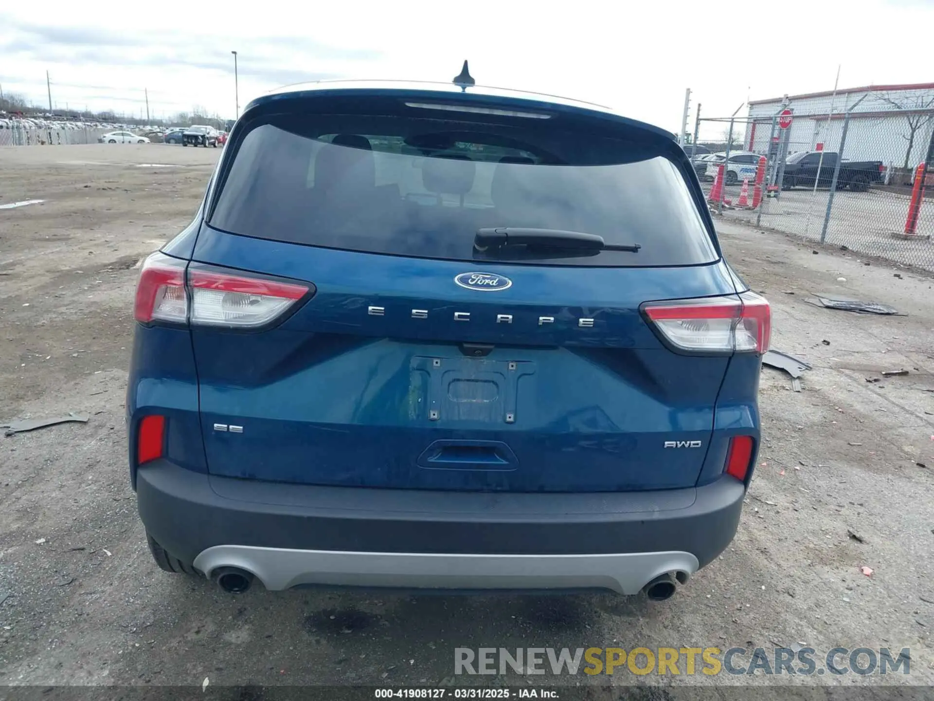 16 Photograph of a damaged car 1FMCU9G64LUC50432 FORD ESCAPE 2020