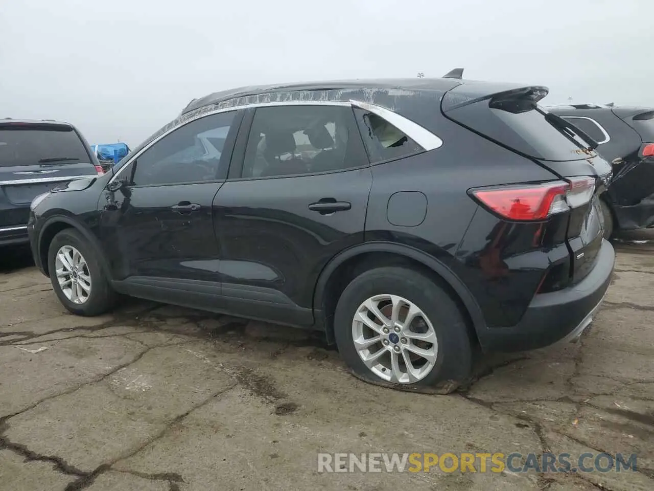 2 Фотография поврежденного автомобиля 1FMCU9G64LUC66162 FORD ESCAPE 2020