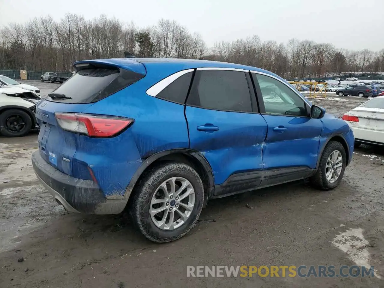 3 Фотография поврежденного автомобиля 1FMCU9G65LUB37766 FORD ESCAPE 2020