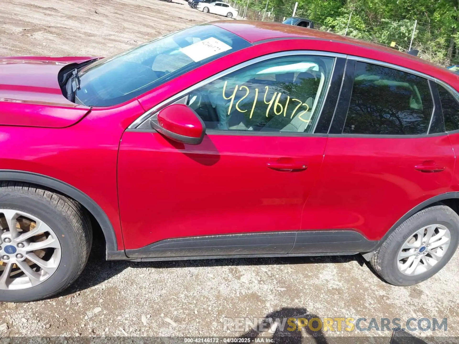 14 Photograph of a damaged car 1FMCU9G66LUC40629 FORD ESCAPE 2020