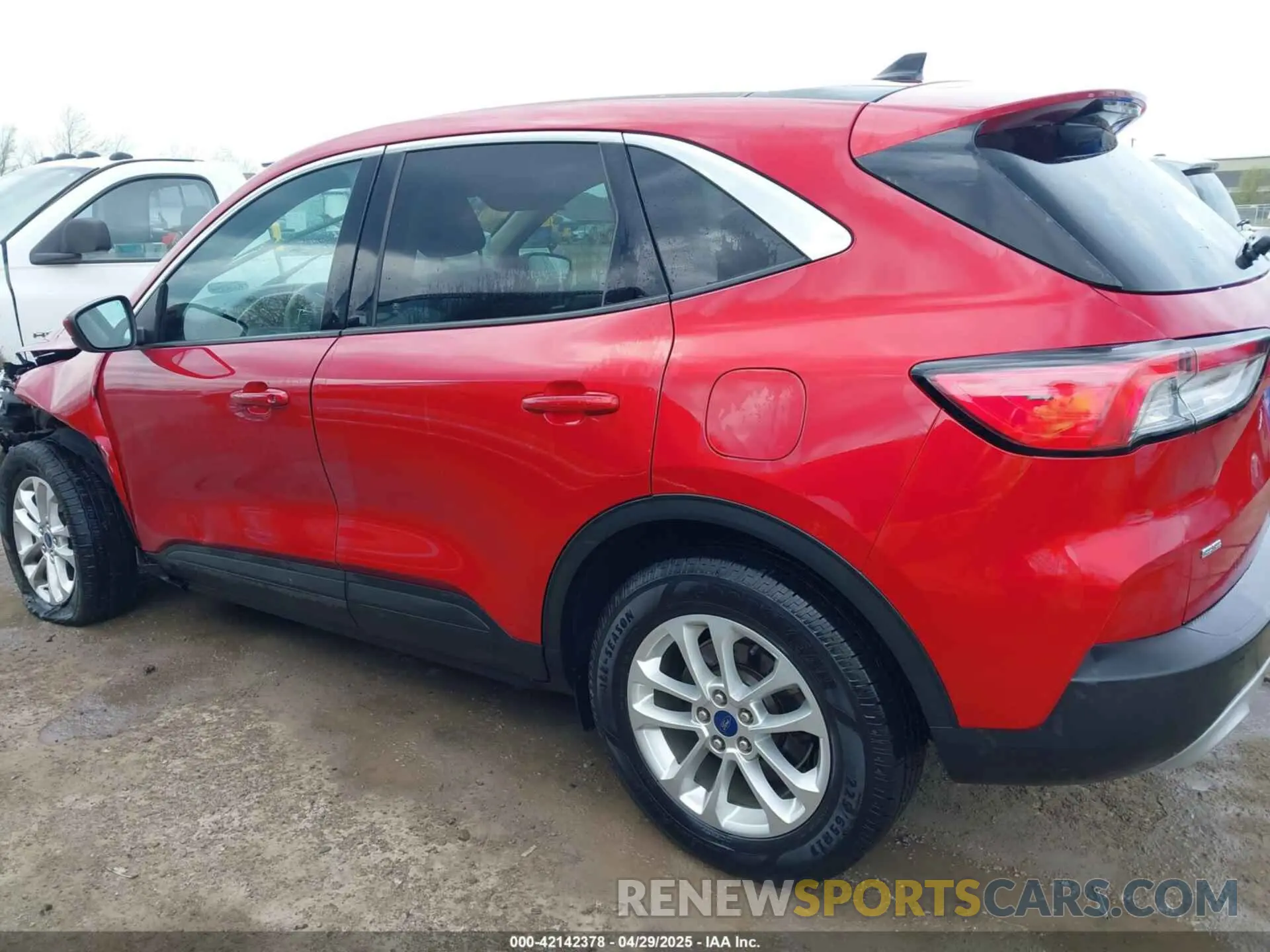 14 Photograph of a damaged car 1FMCU9G67LUC18624 FORD ESCAPE 2020