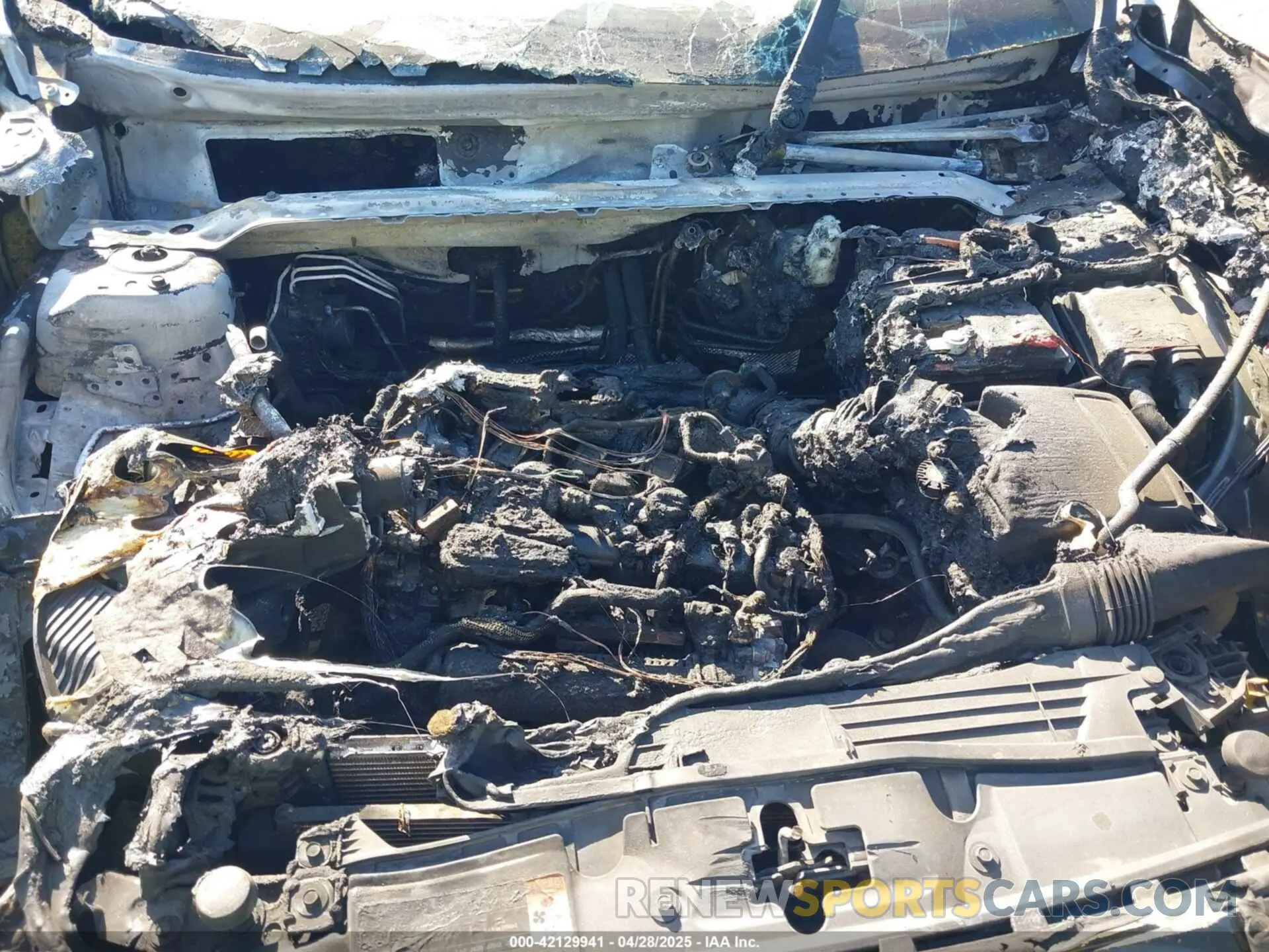 10 Photograph of a damaged car 1FMCU9G67LUC37416 FORD ESCAPE 2020