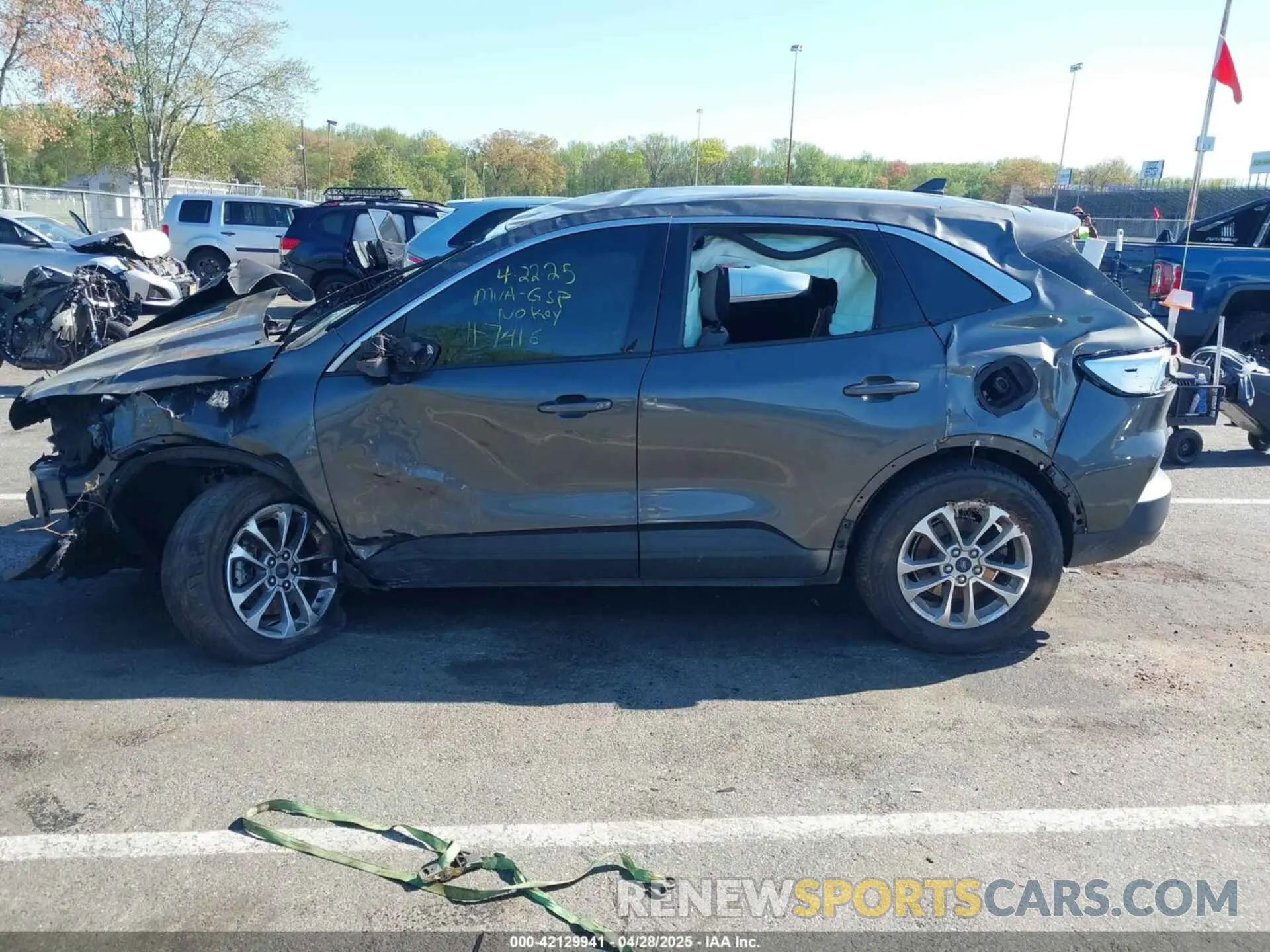13 Photograph of a damaged car 1FMCU9G67LUC37416 FORD ESCAPE 2020