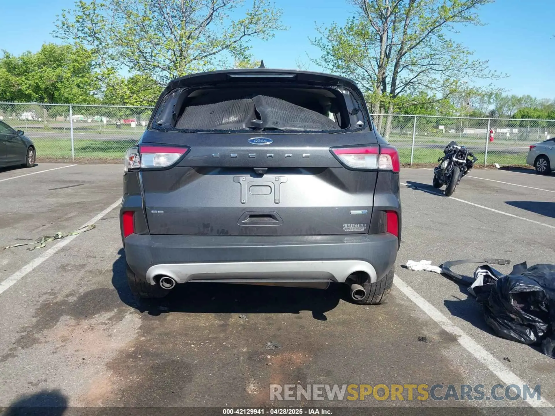 15 Photograph of a damaged car 1FMCU9G67LUC37416 FORD ESCAPE 2020