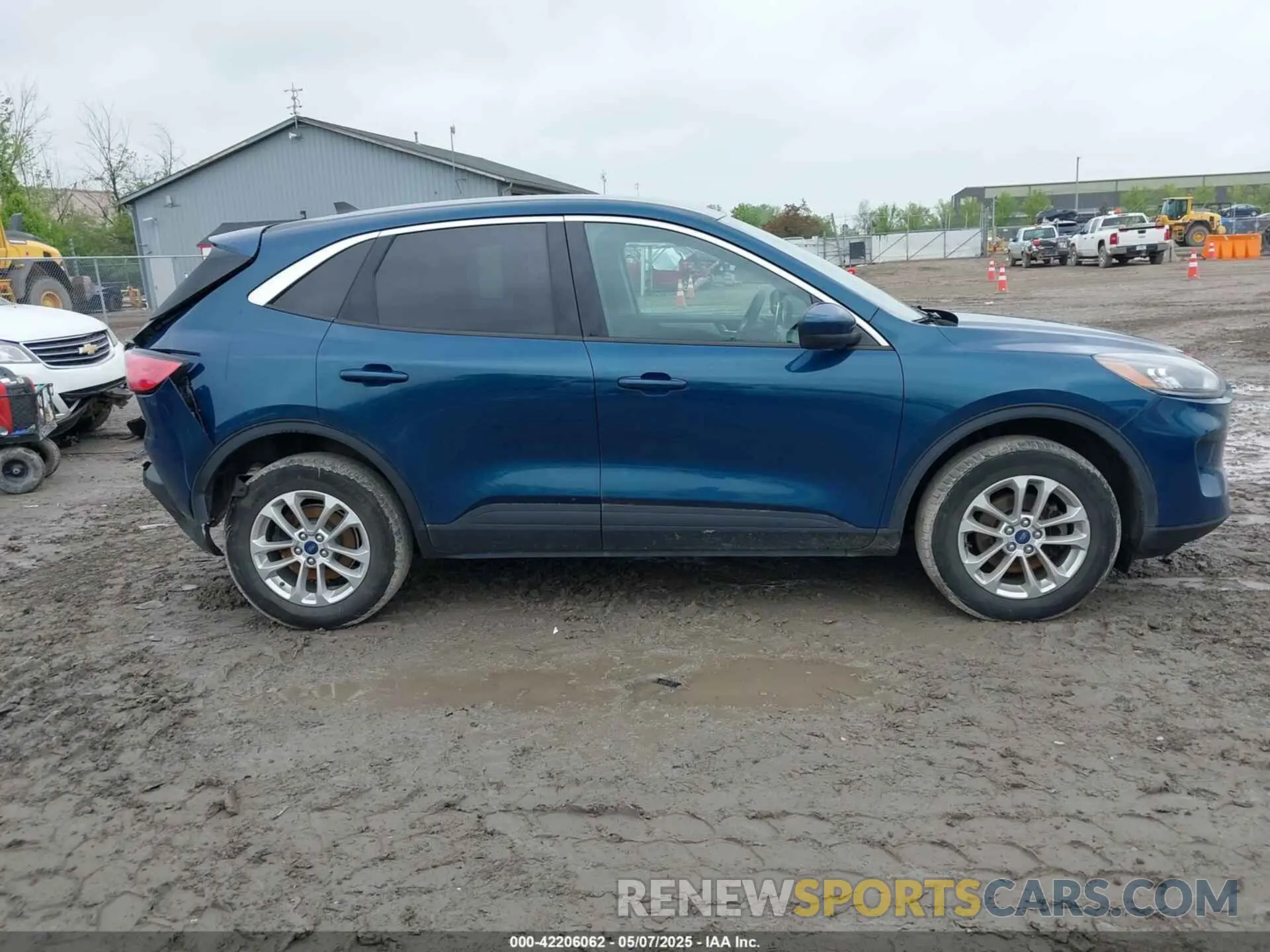 13 Photograph of a damaged car 1FMCU9G67LUC72134 FORD ESCAPE 2020