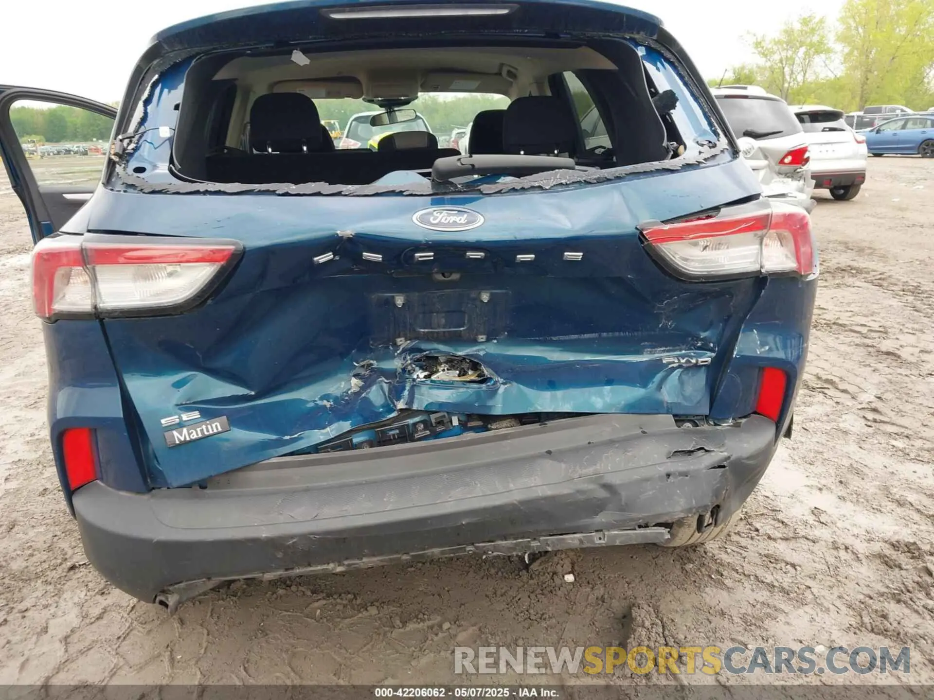 6 Photograph of a damaged car 1FMCU9G67LUC72134 FORD ESCAPE 2020
