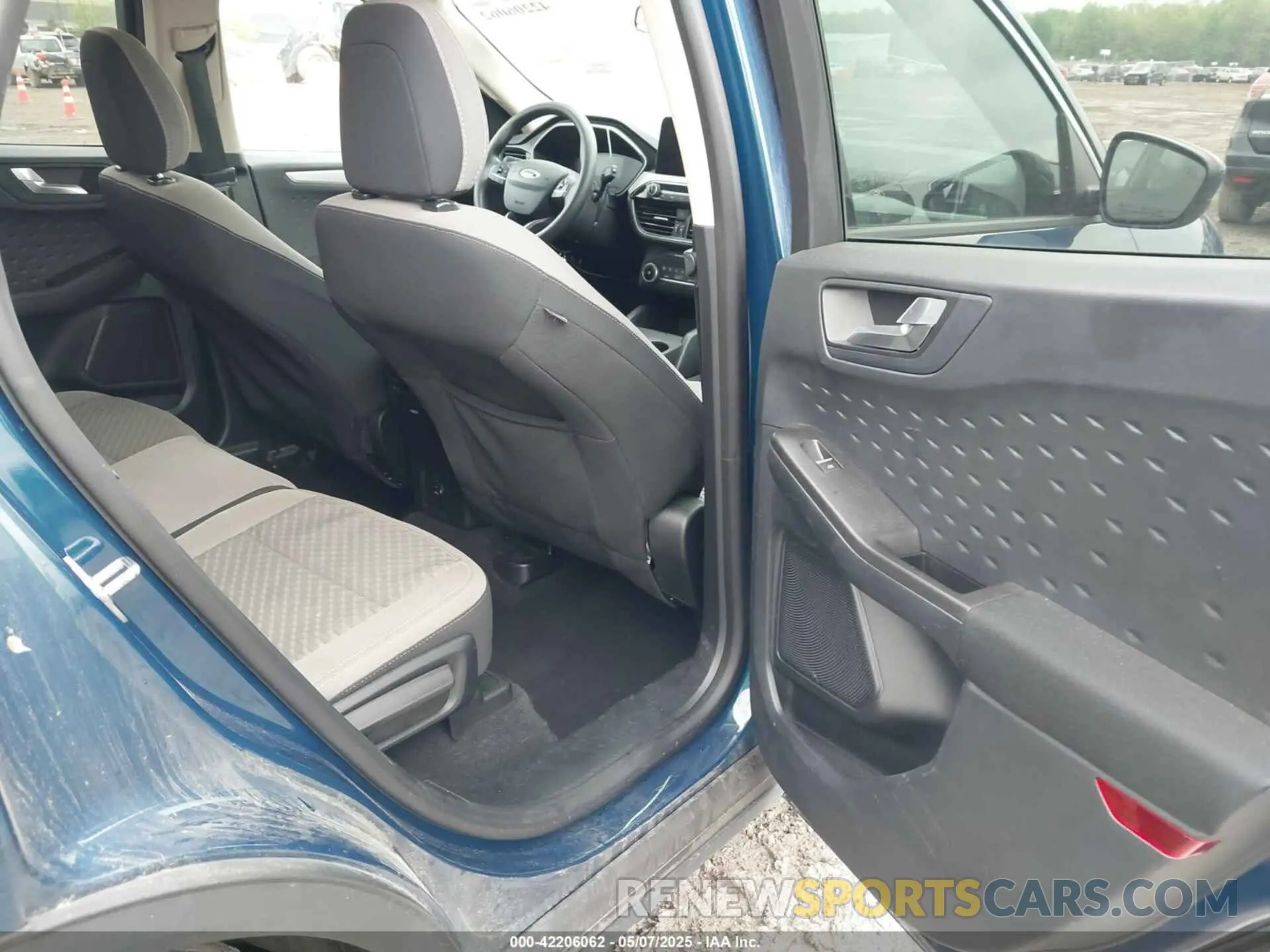 8 Photograph of a damaged car 1FMCU9G67LUC72134 FORD ESCAPE 2020