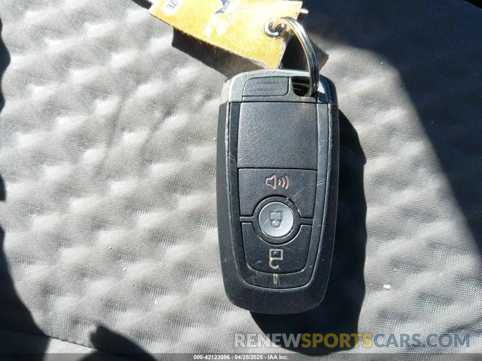 11 Photograph of a damaged car 1FMCU9G68LUA88952 FORD ESCAPE 2020