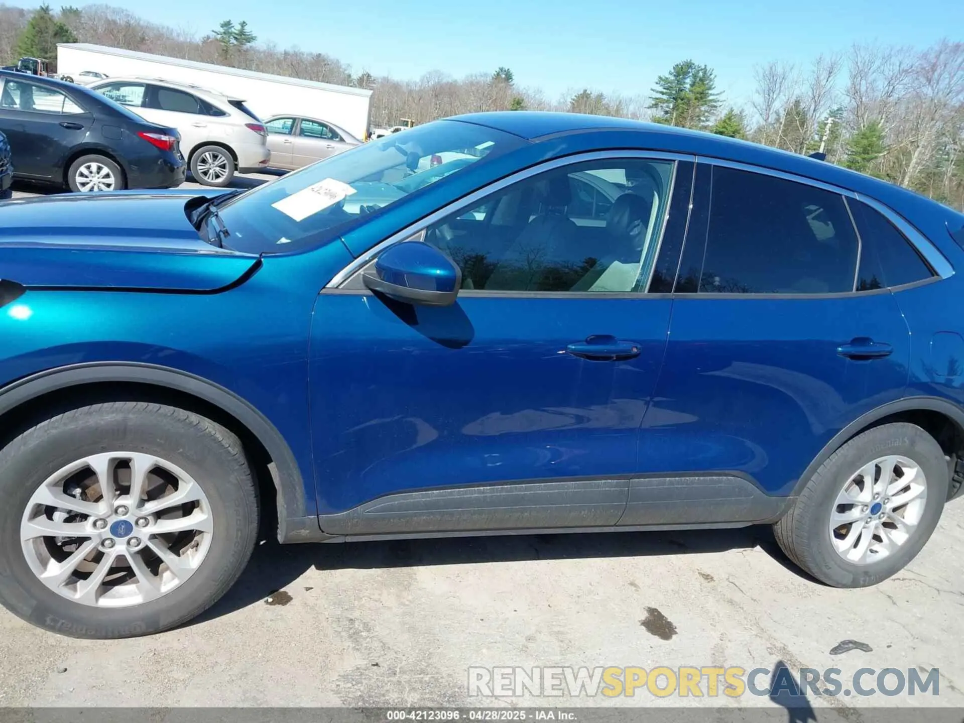 15 Photograph of a damaged car 1FMCU9G68LUA88952 FORD ESCAPE 2020