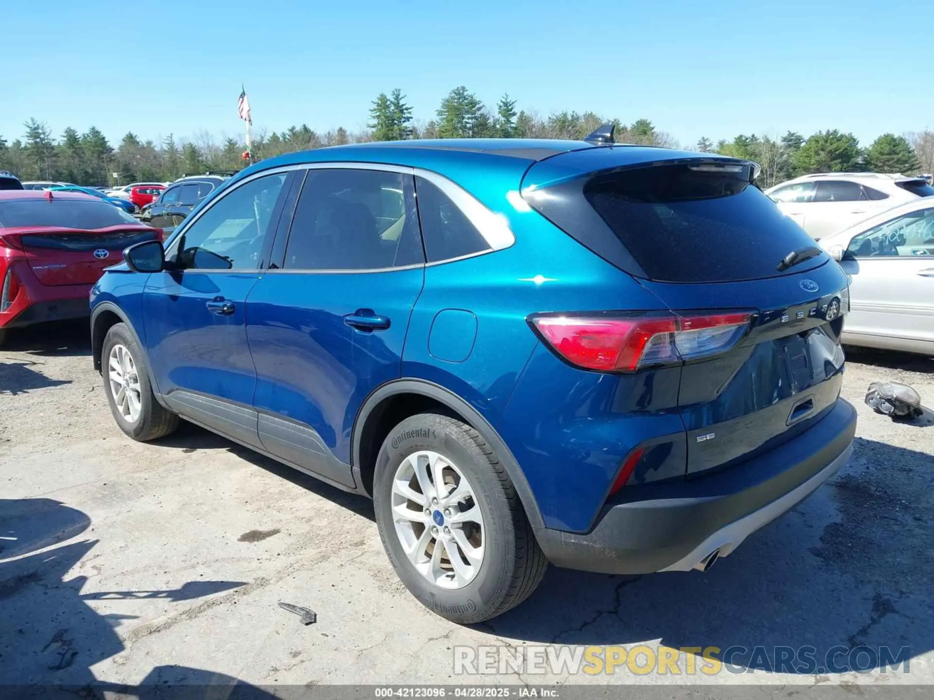 3 Photograph of a damaged car 1FMCU9G68LUA88952 FORD ESCAPE 2020