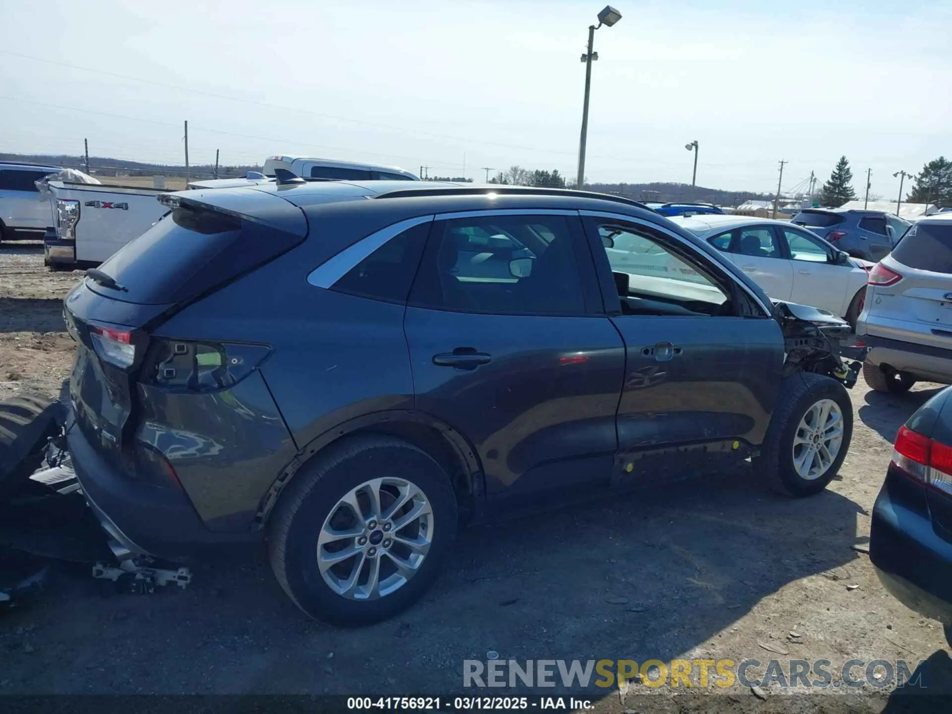 13 Фотография поврежденного автомобиля 1FMCU9G68LUB37518 FORD ESCAPE 2020