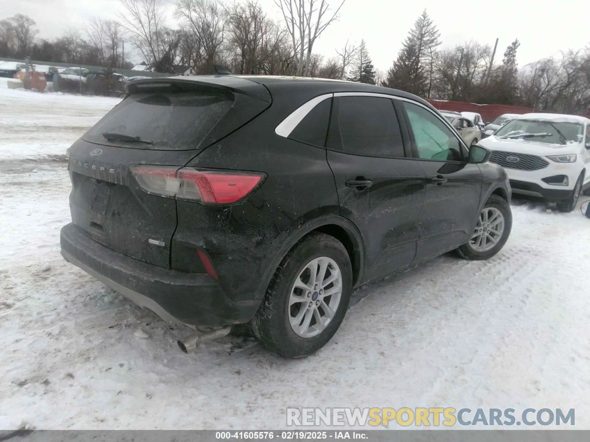 4 Photograph of a damaged car 1FMCU9G68LUB64783 FORD ESCAPE 2020