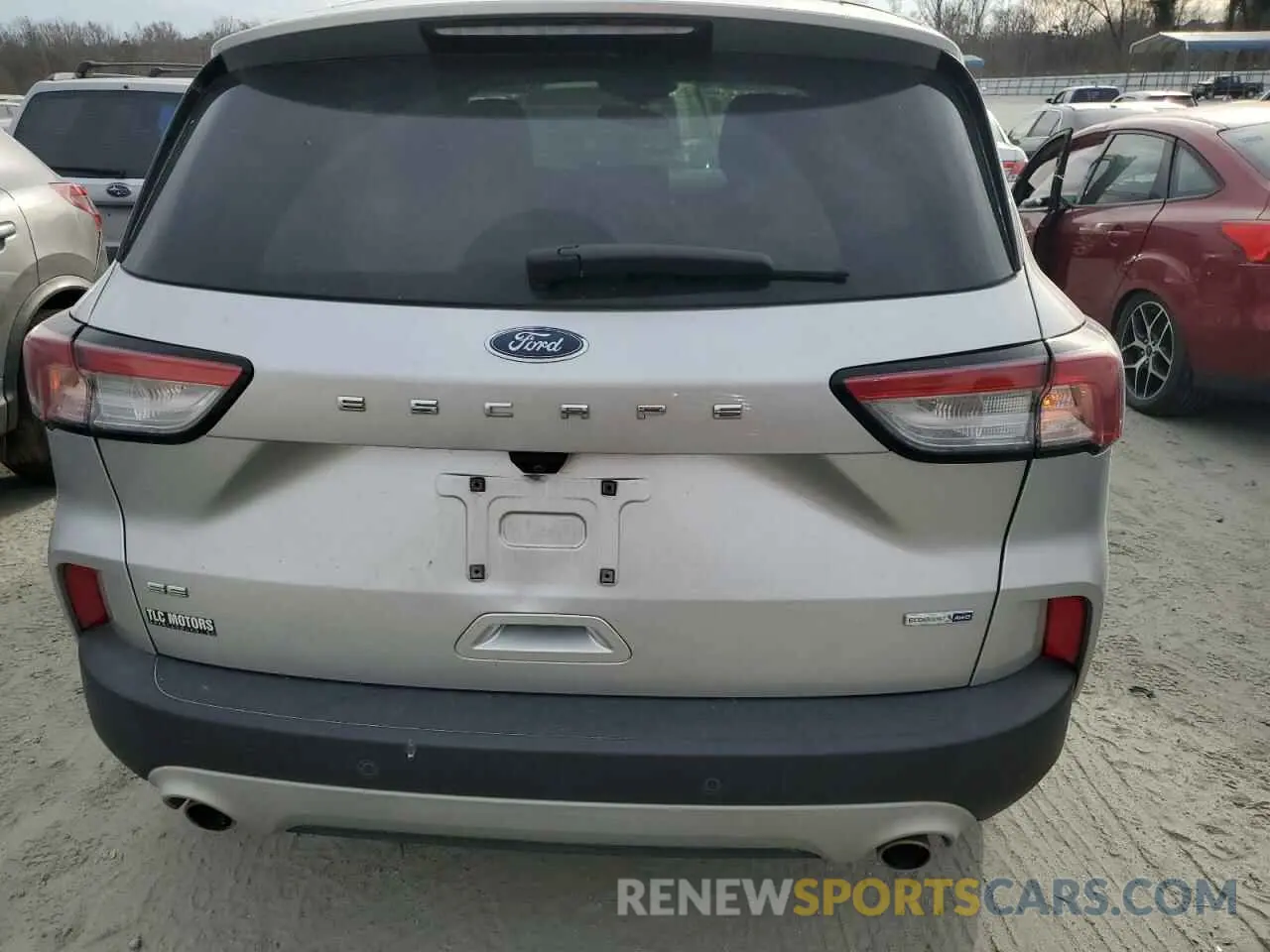 6 Photograph of a damaged car 1FMCU9G68LUB81387 FORD ESCAPE 2020