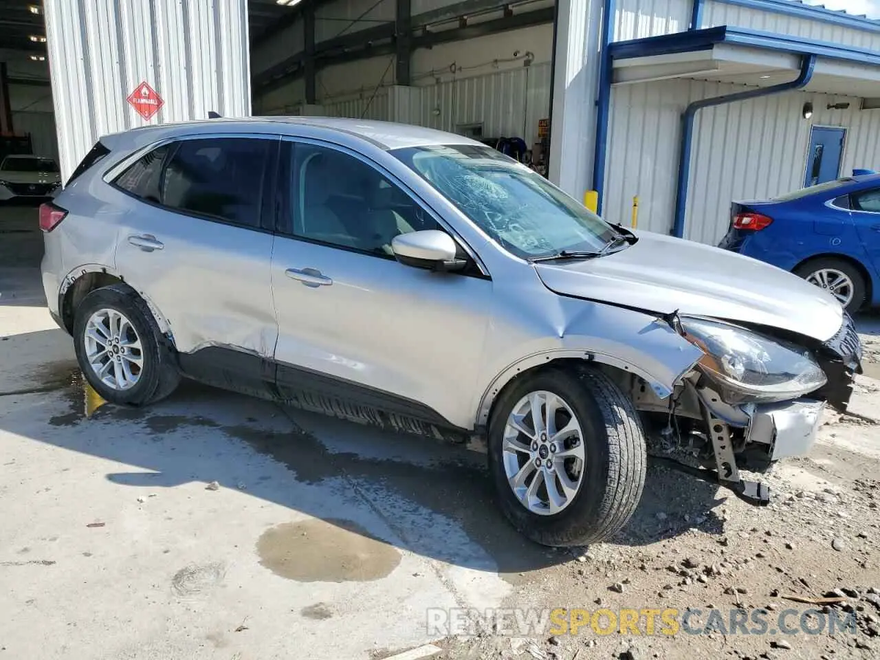 4 Photograph of a damaged car 1FMCU9G68LUB84368 FORD ESCAPE 2020