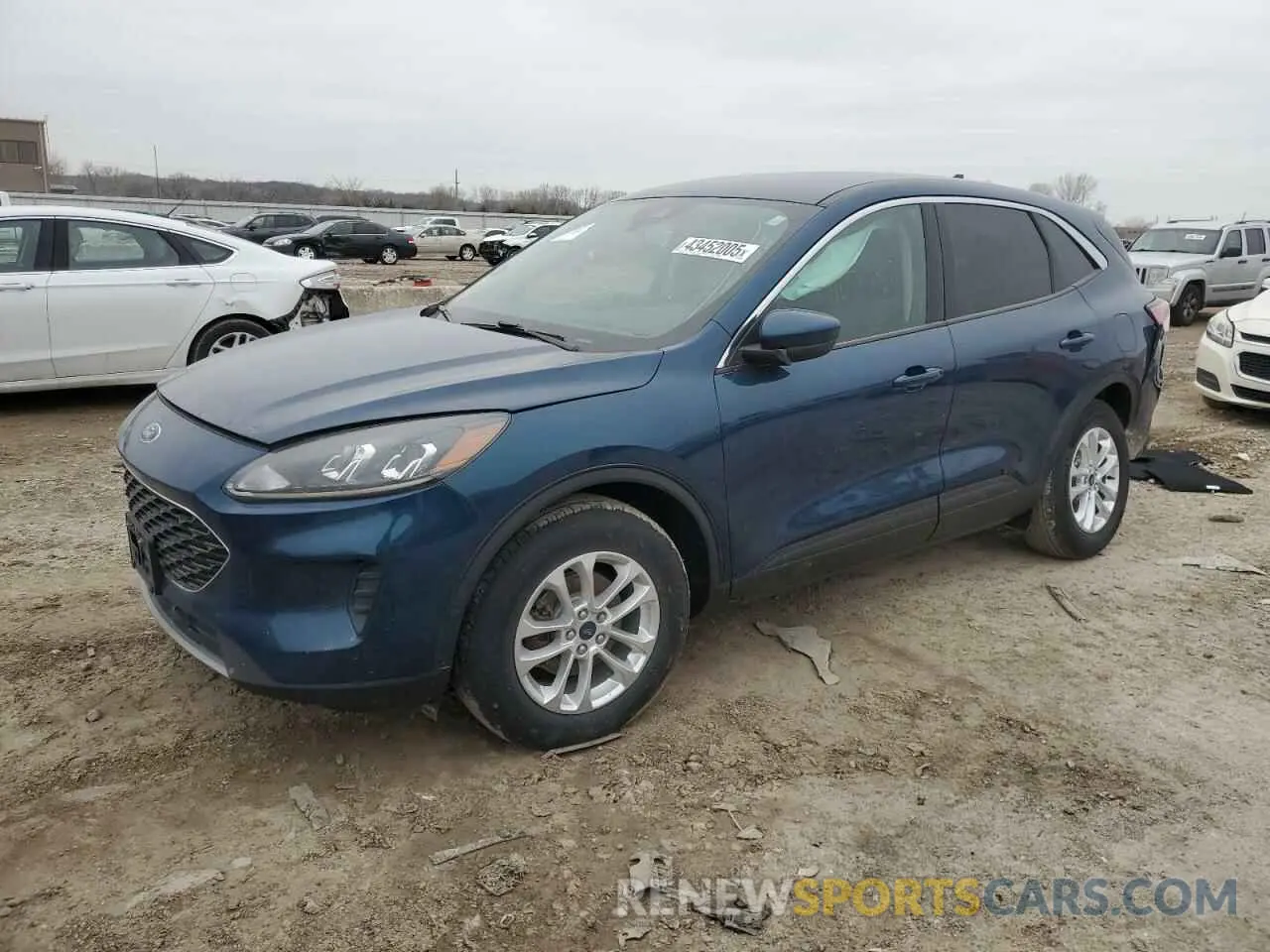 1 Фотография поврежденного автомобиля 1FMCU9G68LUB86086 FORD ESCAPE 2020