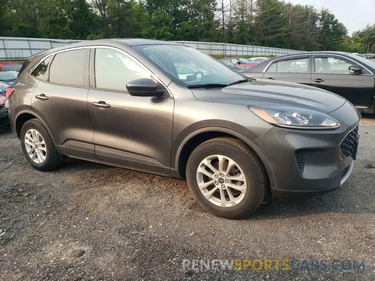 4 Photograph of a damaged car 1FMCU9G69LUA20482 FORD ESCAPE 2020