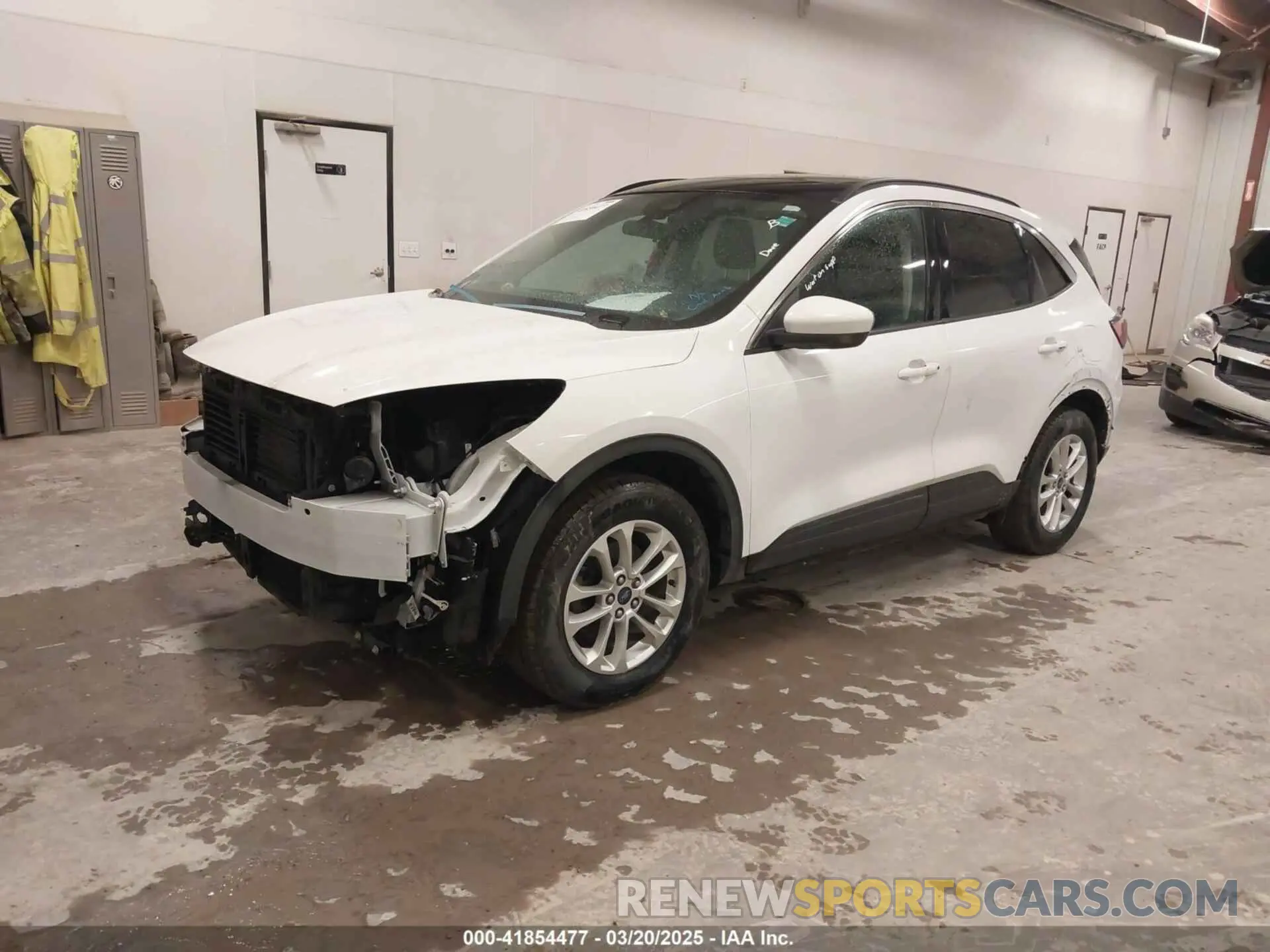 2 Фотография поврежденного автомобиля 1FMCU9G69LUC27230 FORD ESCAPE 2020