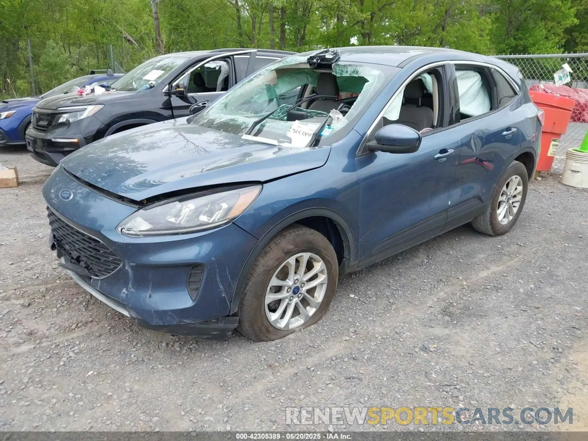 2 Photograph of a damaged car 1FMCU9G69LUC37966 FORD ESCAPE 2020