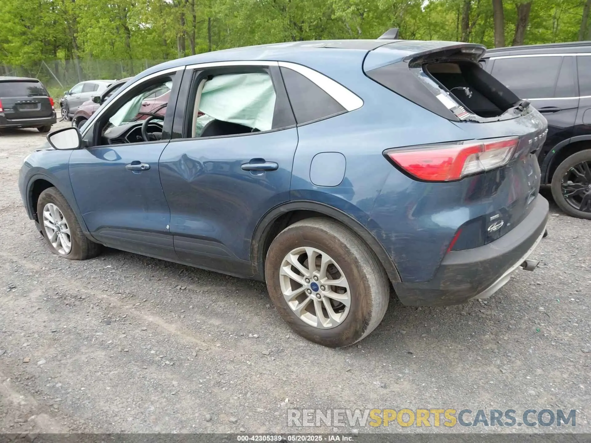 3 Photograph of a damaged car 1FMCU9G69LUC37966 FORD ESCAPE 2020