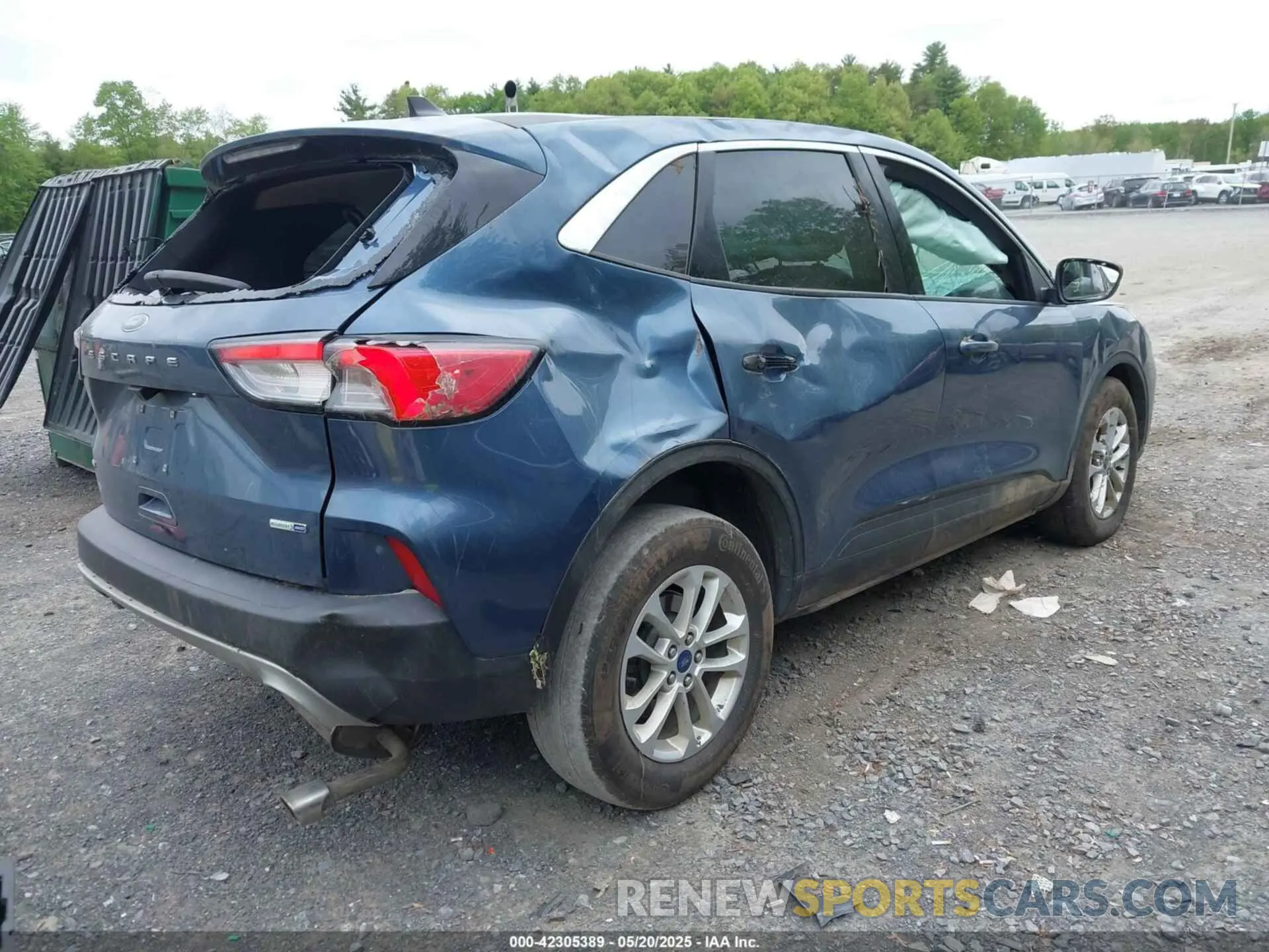 4 Photograph of a damaged car 1FMCU9G69LUC37966 FORD ESCAPE 2020