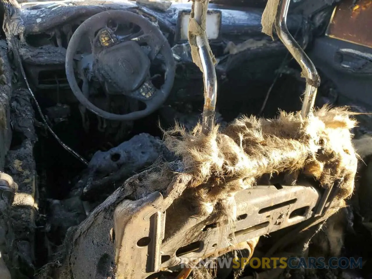 8 Photograph of a damaged car 1FMCU9G6XLUB86378 FORD ESCAPE 2020