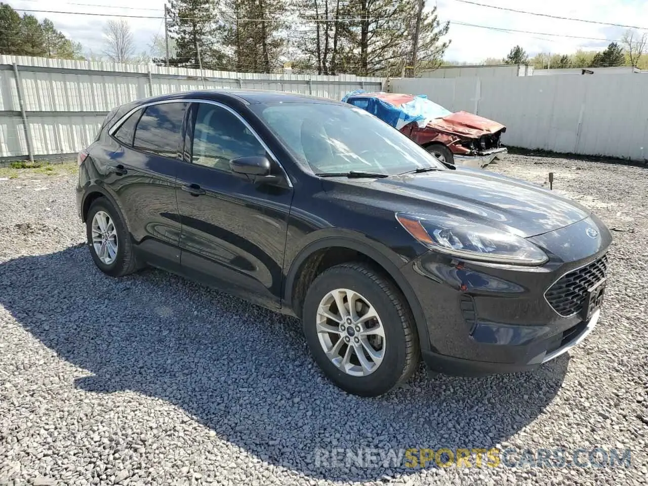 4 Photograph of a damaged car 1FMCU9G6XLUC62391 FORD ESCAPE 2020
