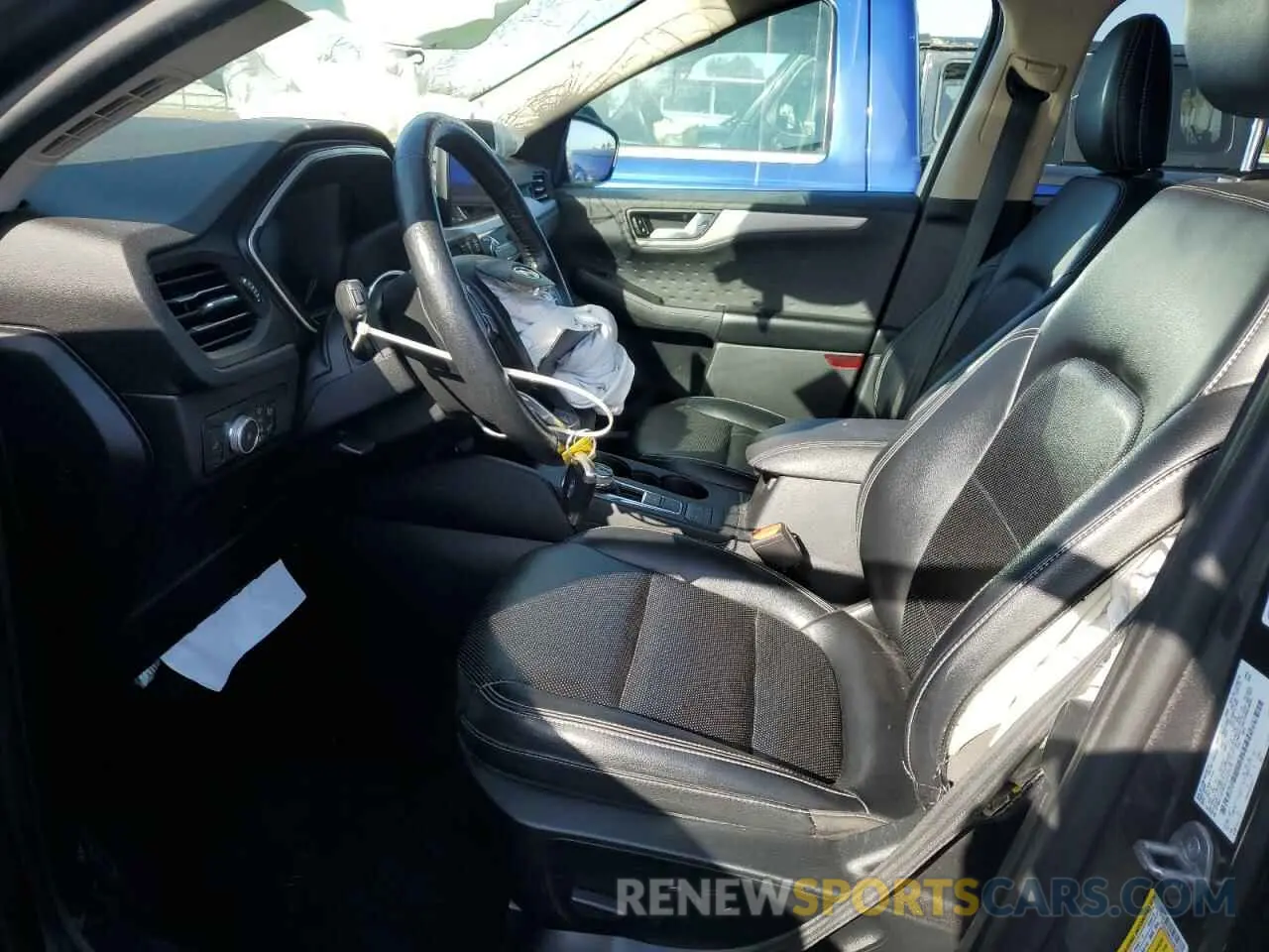 7 Фотография поврежденного автомобиля 1FMCU9H60LUA81072 FORD ESCAPE 2020
