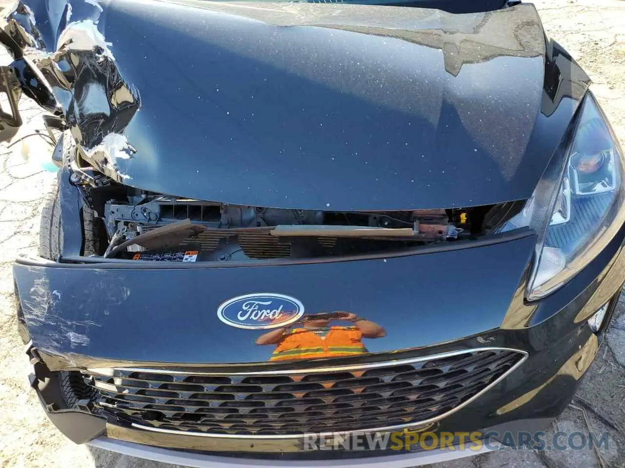 14 Photograph of a damaged car 1FMCU9H61LUA81128 FORD ESCAPE 2020