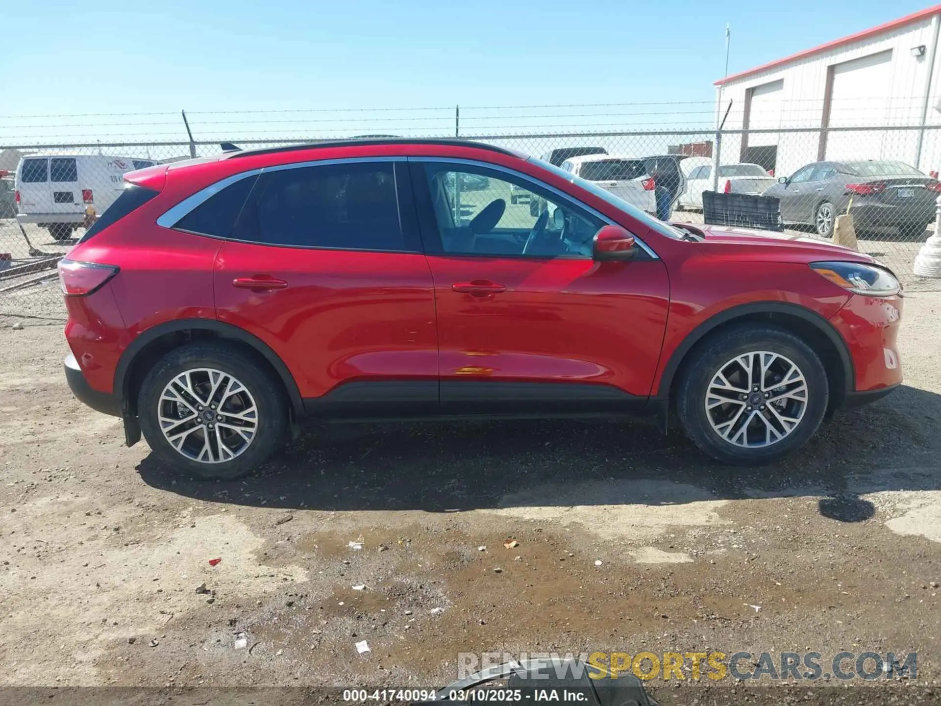 13 Фотография поврежденного автомобиля 1FMCU9H61LUC51147 FORD ESCAPE 2020