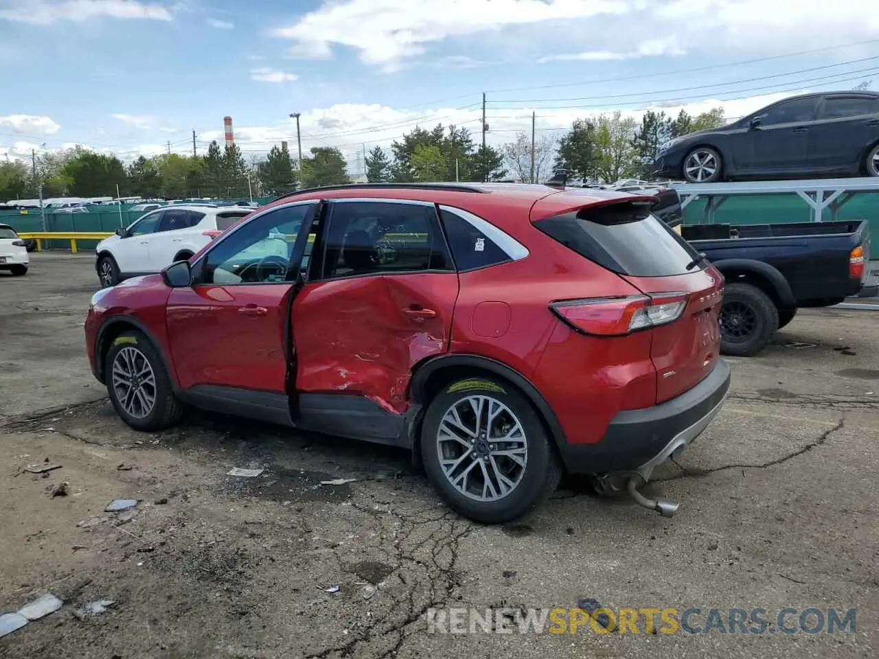 2 Фотография поврежденного автомобиля 1FMCU9H64LUB90201 FORD ESCAPE 2020