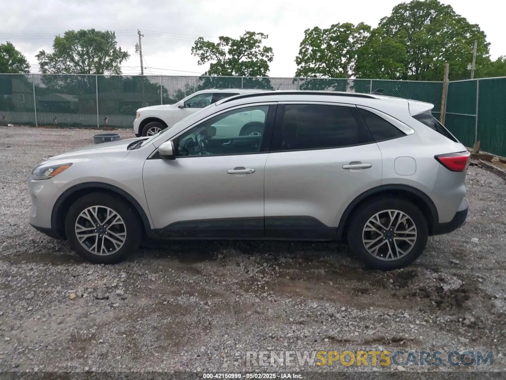 14 Photograph of a damaged car 1FMCU9H65LUA37178 FORD ESCAPE 2020