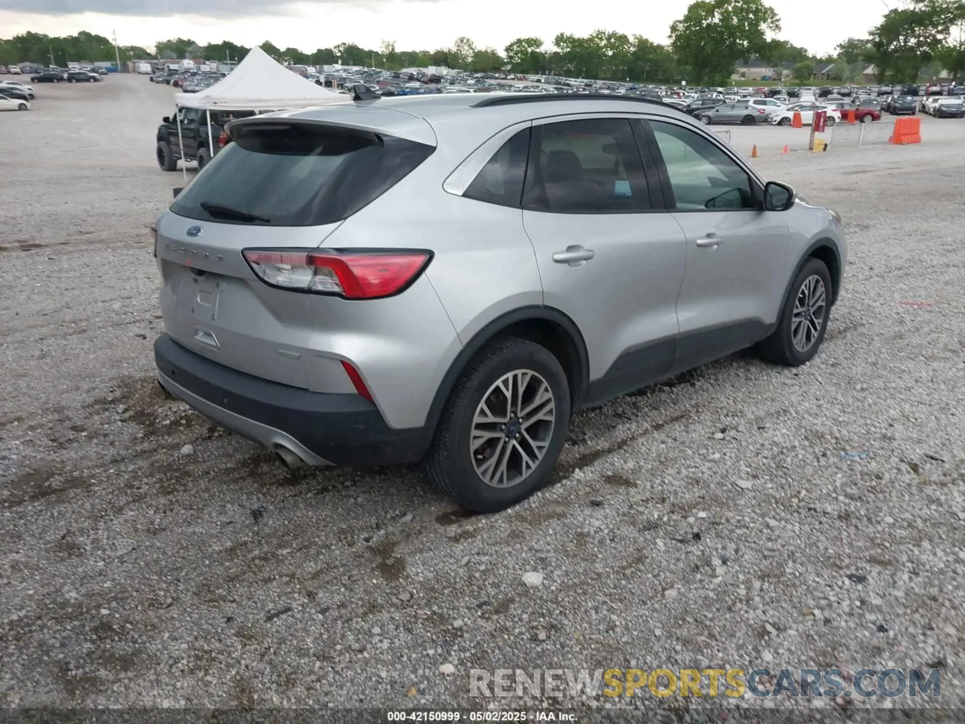 4 Photograph of a damaged car 1FMCU9H65LUA37178 FORD ESCAPE 2020