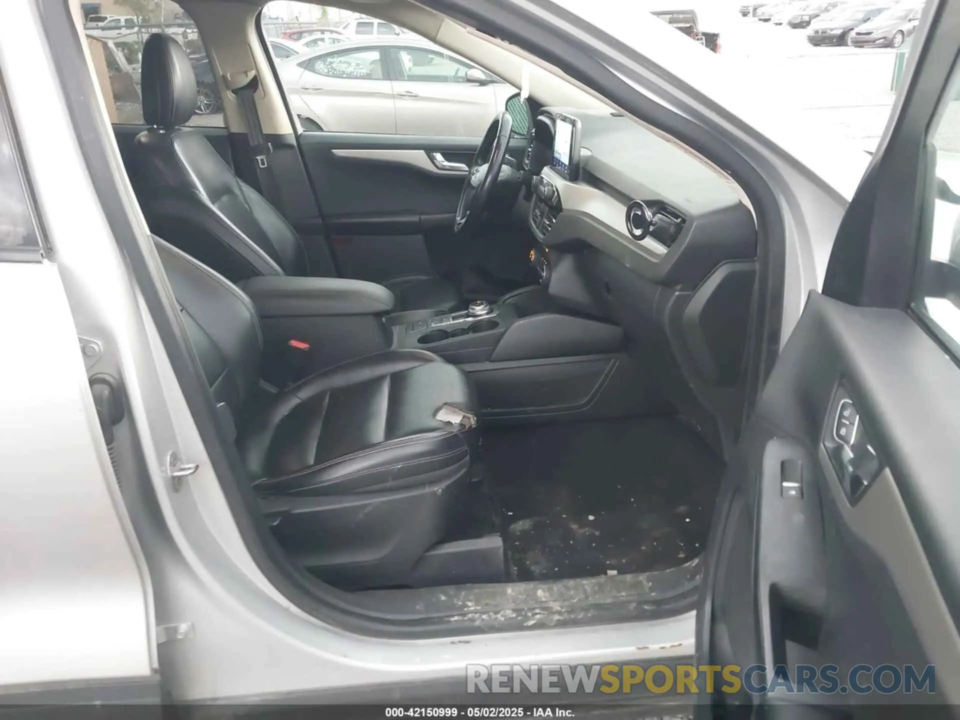 5 Photograph of a damaged car 1FMCU9H65LUA37178 FORD ESCAPE 2020