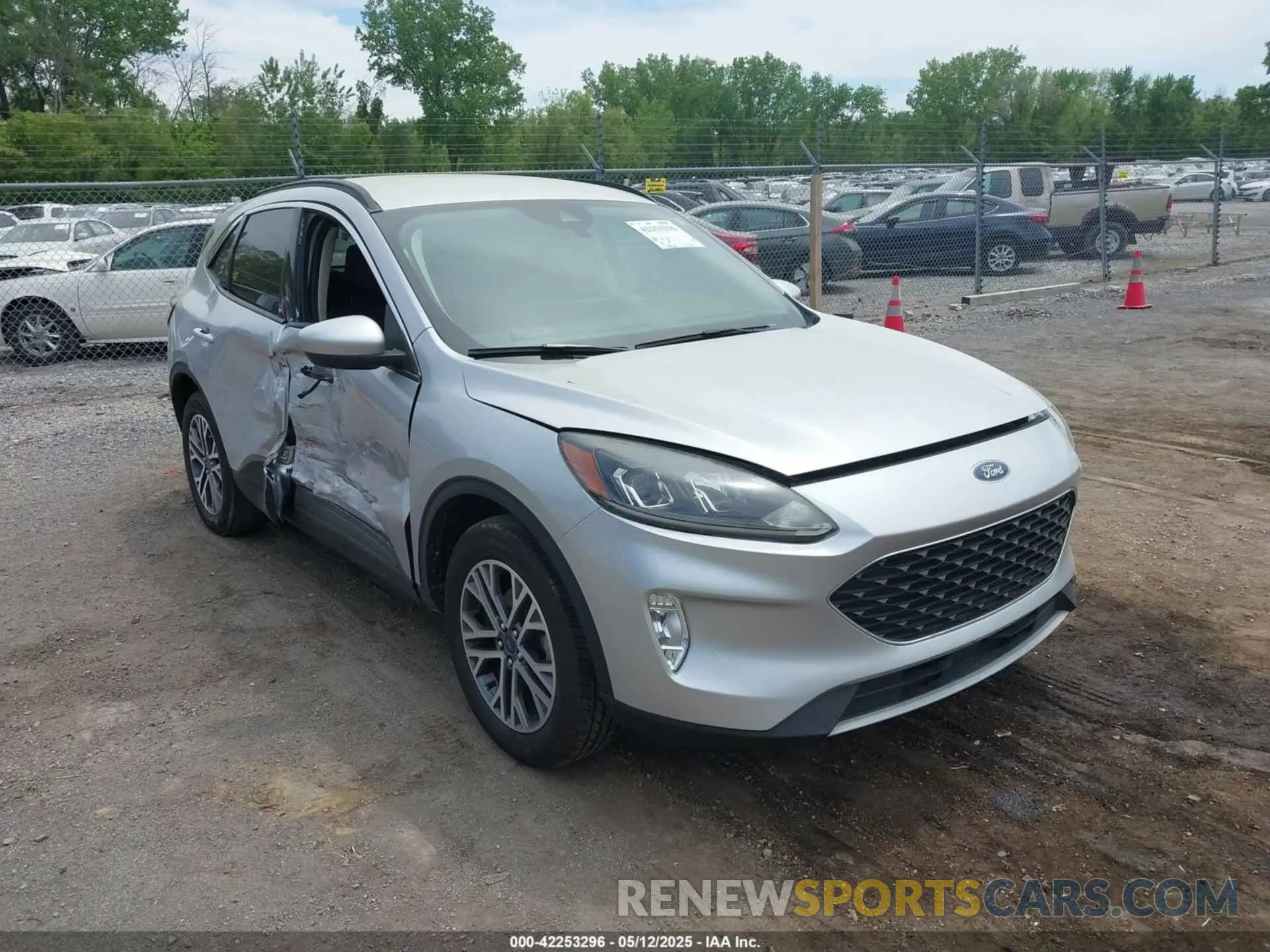 1 Фотография поврежденного автомобиля 1FMCU9H67LUA17191 FORD ESCAPE 2020
