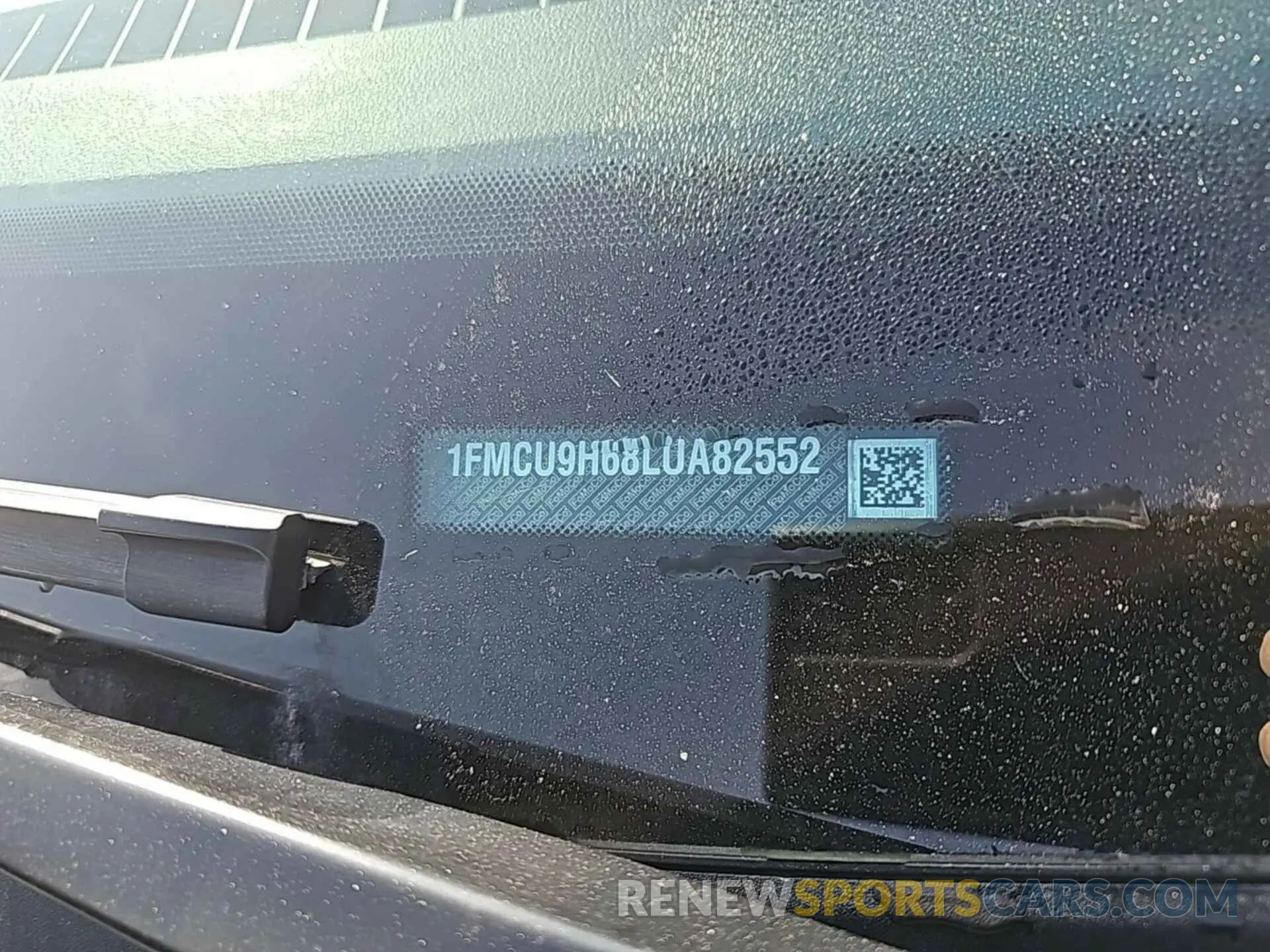 2 Photograph of a damaged car 1FMCU9H68LUA82552 FORD ESCAPE 2020
