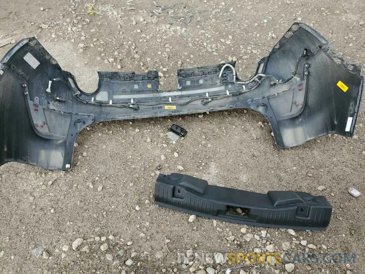 13 Photograph of a damaged car 1FMCU9H90LUC22250 FORD ESCAPE 2020