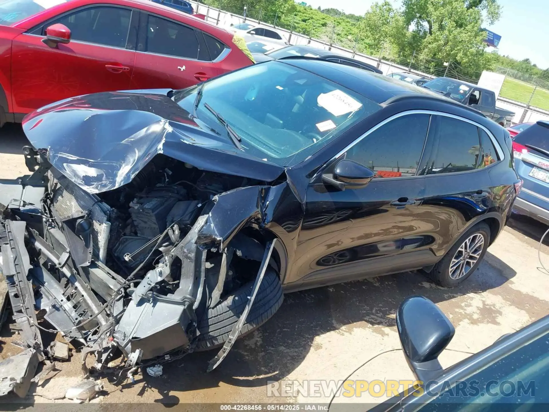 15 Photograph of a damaged car 1FMCU9H91LUB86584 FORD ESCAPE 2020