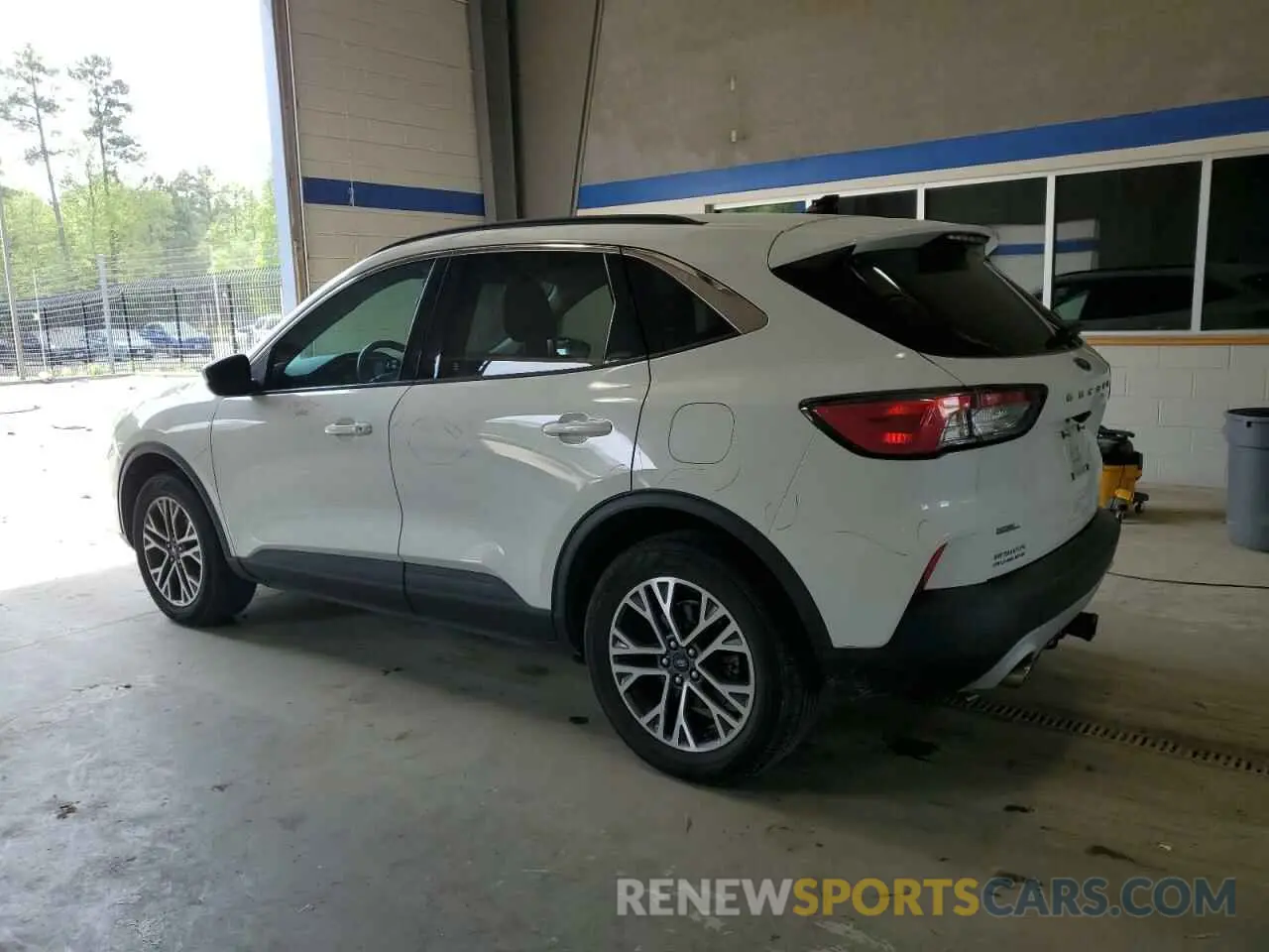 2 Фотография поврежденного автомобиля 1FMCU9H94LUA69775 FORD ESCAPE 2020