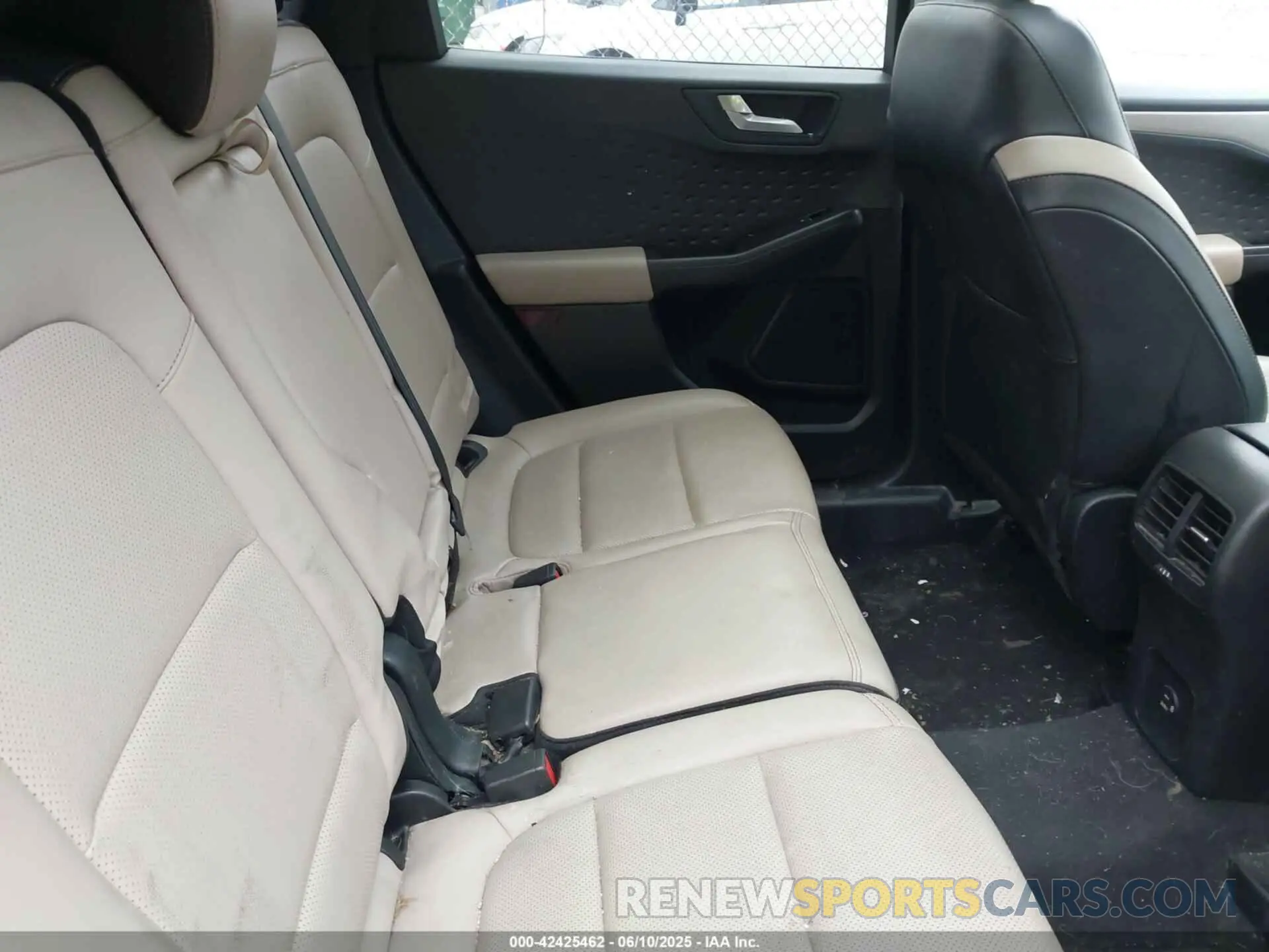 8 Фотография поврежденного автомобиля 1FMCU9H95LUC37519 FORD ESCAPE 2020