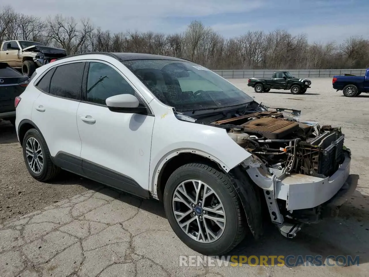 4 Photograph of a damaged car 1FMCU9H9XLUA00296 FORD ESCAPE 2020