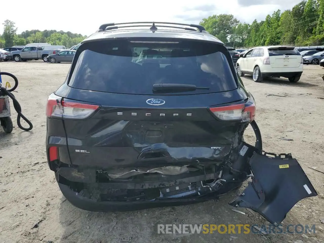 6 Photograph of a damaged car 1FMCU9H9XLUC54428 FORD ESCAPE 2020