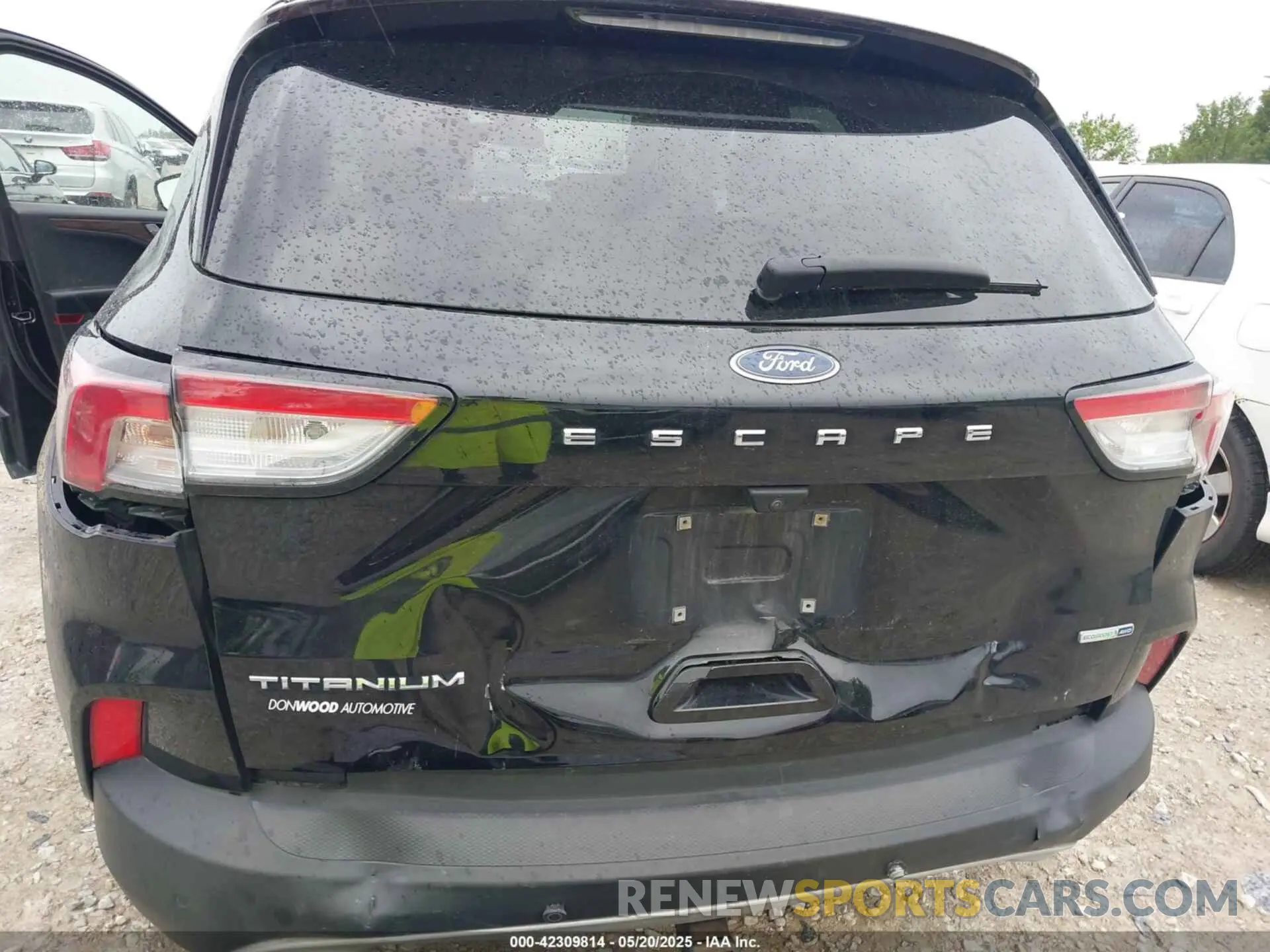 6 Photograph of a damaged car 1FMCU9J90LUA51459 FORD ESCAPE 2020