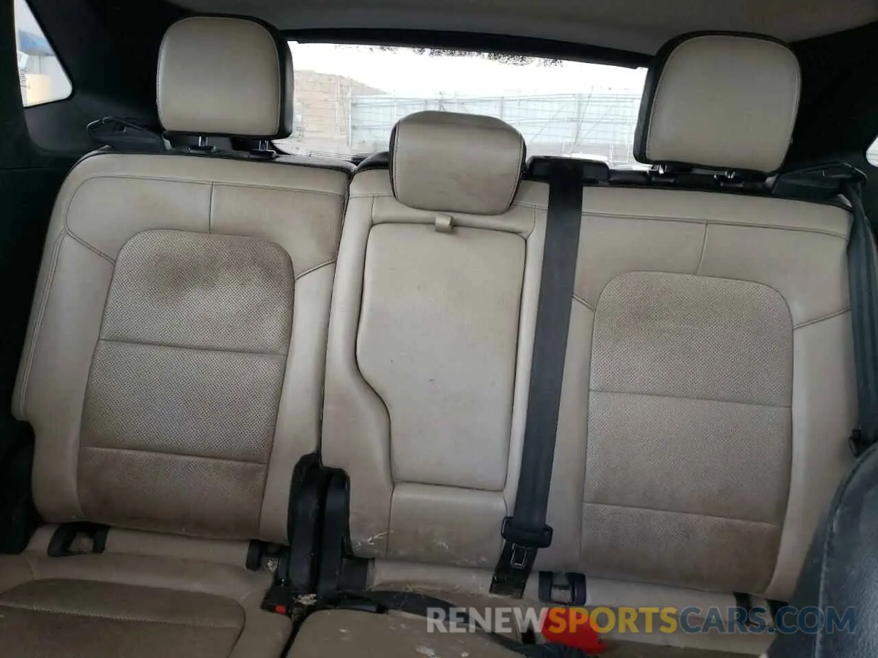 10 Photograph of a damaged car 1FMCU9J90LUB15290 FORD ESCAPE 2020