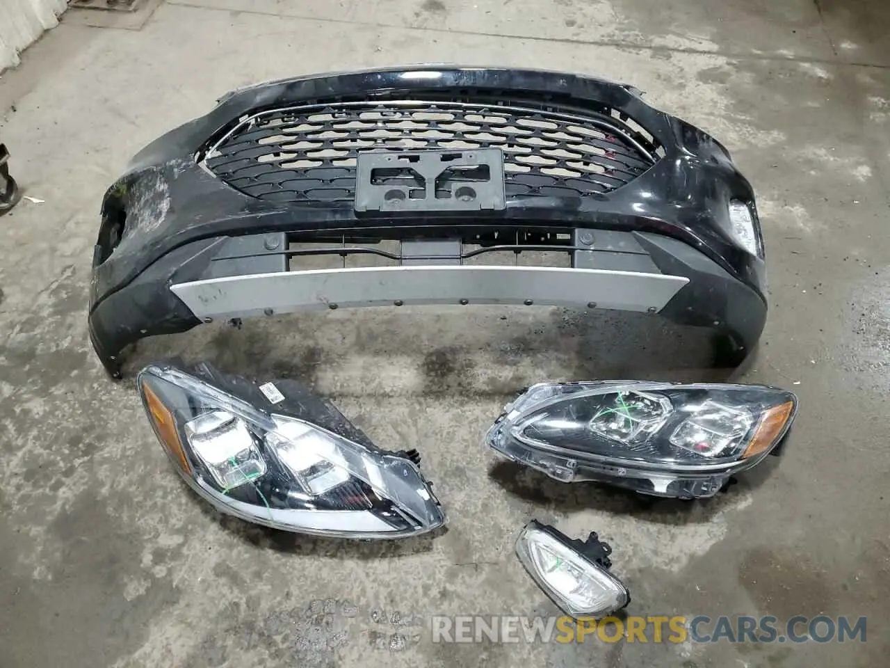 13 Photograph of a damaged car 1FMCU9J91LUA58601 FORD ESCAPE 2020